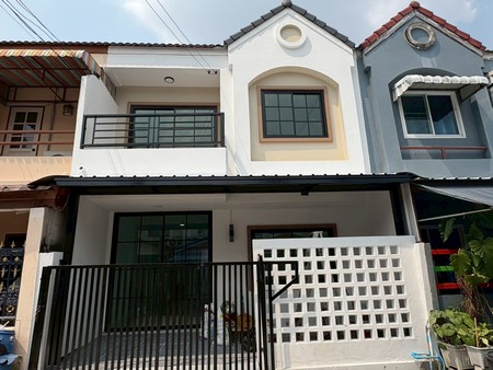 sss555 ขาย ทาวน์เฮ้าส์ 2ชั้น เพชรอัมพร เพชรเกษม79 รีโนเวทใหม่