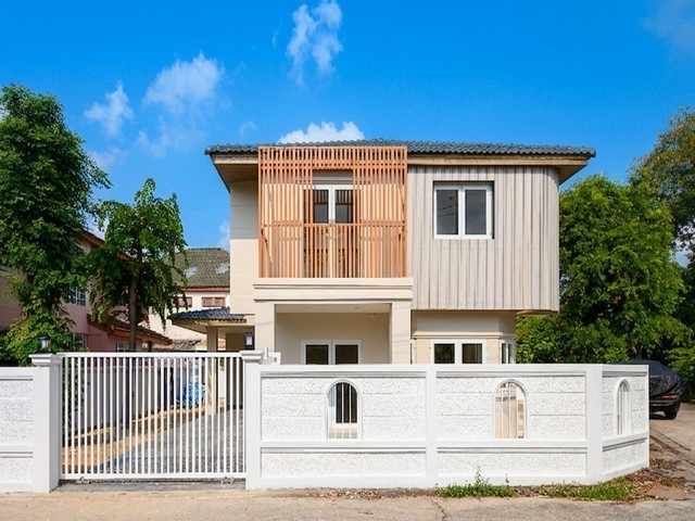 T26-096 ขาย บ้าน - ใกล้กับ ใกล้รถไฟฟ้า ใกล้ทางด่วน ห้องนอน 4 ห้อง ห้องน้ำ 3 ห้อง 9900000 บาท กรุงเทพ