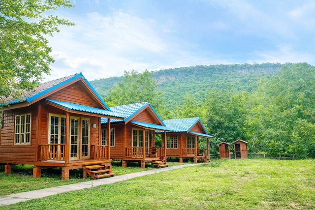 เขาใหญ่ หมูสี ที่ดินวิวภูเขา 360 องศา บ้านน็อคดาวน์ 3 หลัง 1 ไร่ 23 ตร.ว. ใจกลาง ปากช่อง กรีนเนอรี่ รีสอร์ท 500 ม.