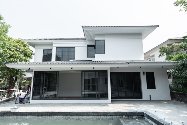 ขายบ้าน หมู่บ้าน ลัดดารมย์ อิลิแกรนช์ ราชพฤกษ์-รัตนาธิเบศ นนทบุรี รีโนเวทใหม่ ทำเลสวย โทร 0944836998