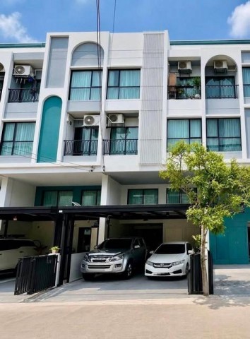 ขายทาวน์โฮม3.5ชั้น 20 ตร.ว.โครงการเมซอง168 ลาดพร้าว101 ใกล้ Central Eastville บ้านใหม่มาก