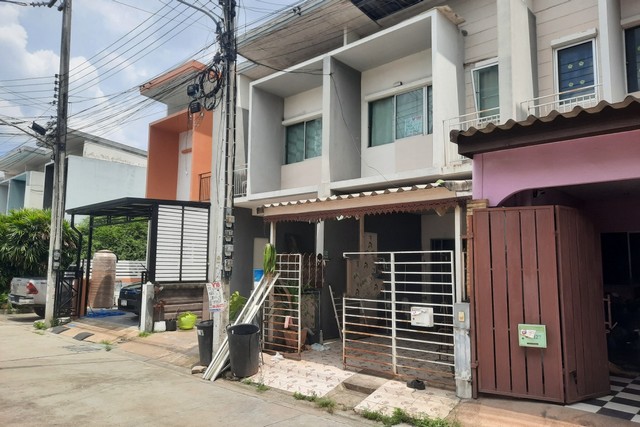 ขายทาวน์โฮม วี วิลเลจ นวนคร ถนนเอราวัณ คลองหลวง ปทุมธานี