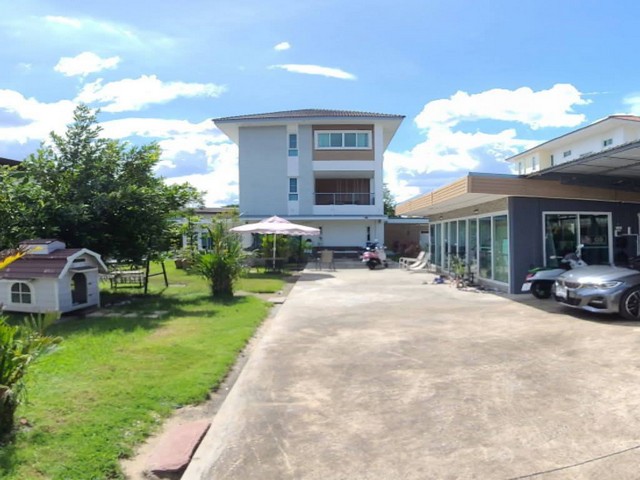 T26-411 ขาย บ้าน - ชั้นทั้งหมด 3 ชั้น 2 งาน 200 ตร.วา 39000000 บาท กรุงเทพ