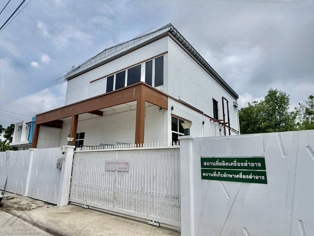 ให้เช่าด่วน โรงงานผลิตเครื่องสำอาง-อาหาร พร้อมใช้ มาตรฐาน GMP อุปกรณ์ครบ ใบอนุญาตพร้อม ทำเลลาดกระบัง ใกล้สุวรรณภูมิ
