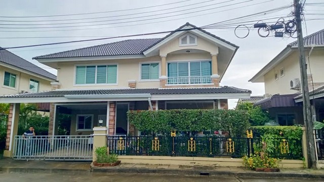 ขายบ้านพร้อมเข้า อยู่ในโครงการบ้านกาญจน์กนก 2 ใกล้ รร.Mill Hill