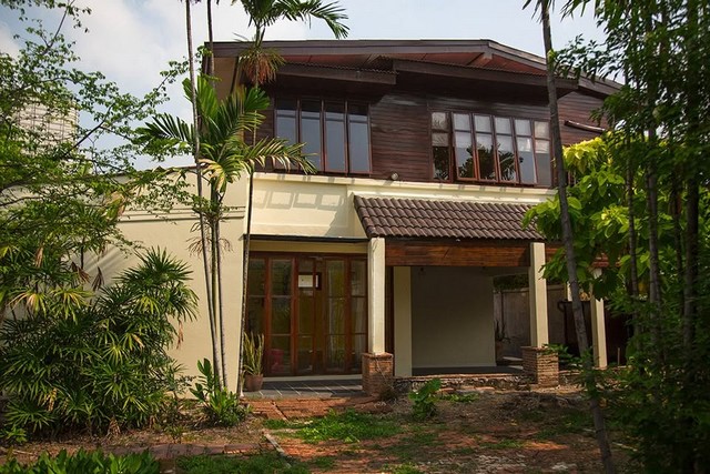 P3427 ขายที่ดิน พร้อมบ้านเดี่ยวไม้สัก ไม้เนื้อแดง อินทามระ 40 ทำเลใจกลาง อินทามระ รัชดา 17