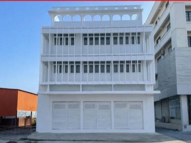 ให้เช่าอาคารพาณิชย์ 3 ชั้น 3 คูหา 840 ตร.ม. พร้อมดาดฟ้า ถนนเทพารักษ์ ปรับปรุงใหม่ ใกล้ MRT สถานีทิพวัล เหมาะทำออฟฟิศ คลินิก โชว์รูม