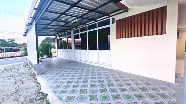 บ้านเดี่ยวทำเลดีบ้านบึงชลบุรีราคาถูก โอกาสดีสำหรับคนมองหาบ้านพร้อมอยู่ หรือซื้อไว้ลงทุนปล่อยเช่า พื้นที่ 58.3 ตร.ว. 3 ห้องนอน 2 ห้องน้ำ