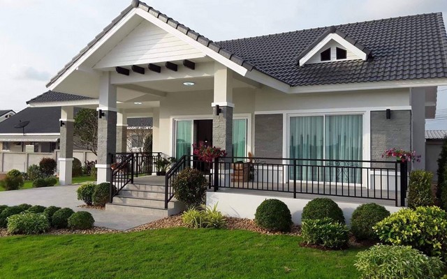 ขายบ้านเดี่ยวสร้างใหม่สไตล์รีสอร์ท ในโครงการหมู่บ้านมนตรา การ์เด้นโฮม2 บางเสร่ อำเภอสัตหีบ จังหวัดชลบุรี