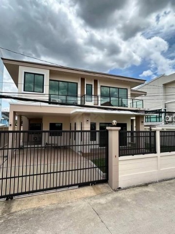 HS 1968 ขายบ้านเดี่ยว 2 ชั้น 104 ตรว. 4 ห้องนอน ลาดพร้าว 101 ใกล้ MRT ลาดพร้าว 101 บ้านสร้างเอง สวย เฟอร์พร้อมอยู่