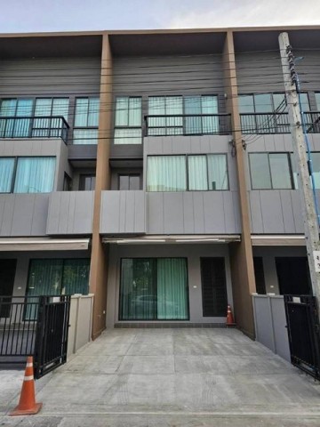 HR 10114 ให้เช่า ขาย ทาวน์โฮม 3 ชั้น โครงการ บ้านกลางเมือง พระราม 9 กรุงเทพกรีฑา