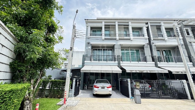 ทาวน์โฮม 3 ชั้น บ้านกลางเมือง รัชดา - วงศ์สว่าง ทำเลดี หลังริม ใกล้ MRT สถานีกระทรวงสาธารณสุข