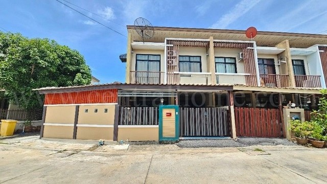 ทาวน์เฮ้าส์ บ้านธนารินทร์ ทาวน์โฮม 2 หลังริม ทำเลดี