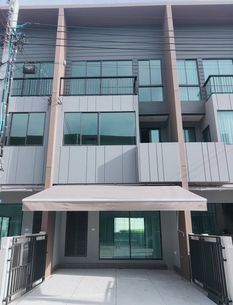 P714 ให้เช่าทาวน์โฮม 3 ชั้น โครงการ บ้านกลางเมือง วัชรพล Baan Klang Muang Watcharapol ถนนสุขาภิบาล 5 เหมาะพักอาศัย