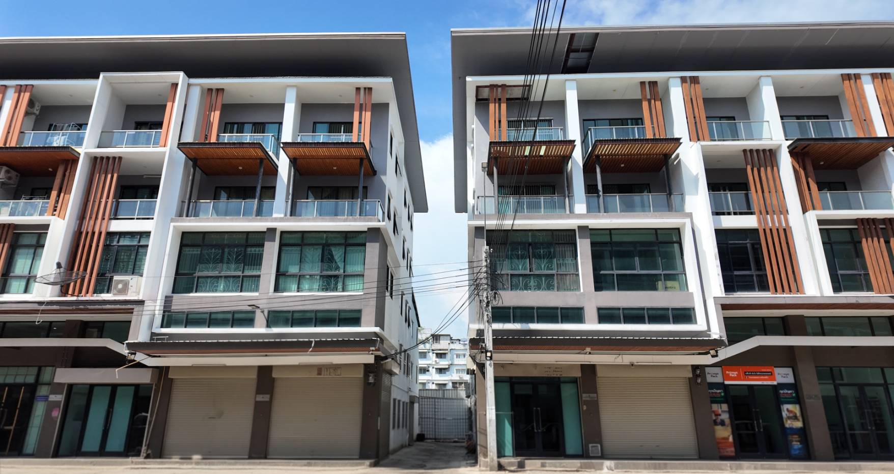 ขายโฮมออฟฟิต ชีวาบิช โฮม เอกชัย-บางบอน 2 คูหา ห้องมุม 4.5 ชั้น เนื้อที่ 47 ตรว. 860 ตรม. กรุงเทพมหานคร
