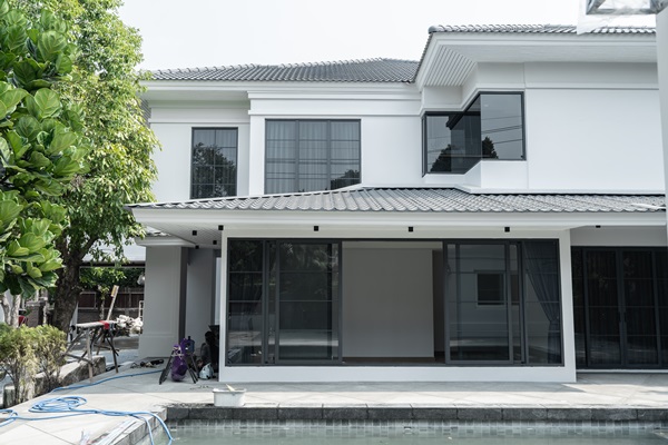 ขายบ้านเดี่ยว ลัดดารมย์ อิลิแกนซ์ ราชพฤกษ์ ทำใหม่ทั้งหลัง ตกแต่งสไตล์ยุโรป โทร 0944836998