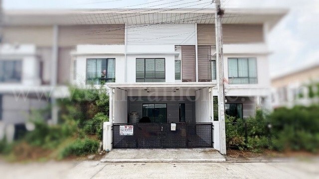 ทาวน์โฮม 2 ชั้น โมดิ วิลล่า บางนา ต้นโครงการ สภาพดี ถูกสุดในโครงการ