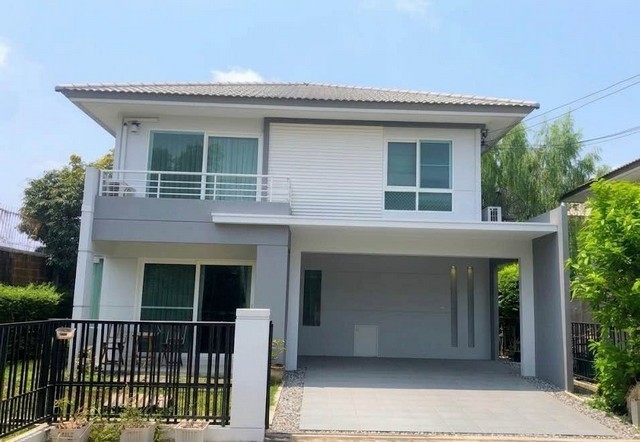 ให้เช่าบ้าน หลังมุมติด โรงเรียนสารสาสน์วิเทศสุวรรณภูมิ เดินไปเรียนได้เลย , สนามบินสุวรรณภูมิ, เมกา บางนา ม.สีวลี สุวรรณภูมิ