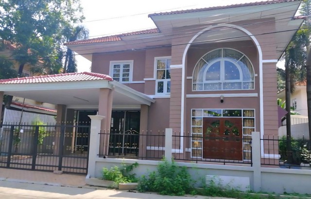 ให้เช่า บ้านเดี่ยว2ชั้น • 60ตรว.อยู่ถนน วัชรพล ใกล้รร.รัตนโกสินทร์ คลองถนน สายไหม