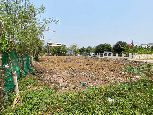 T25-661 ขาย ที่ดิน - 1 ไร่ 440 ตร.วา 24200000 บาท ใกล้กับ MRT รามอินทรา กม.6 กรุงเทพ