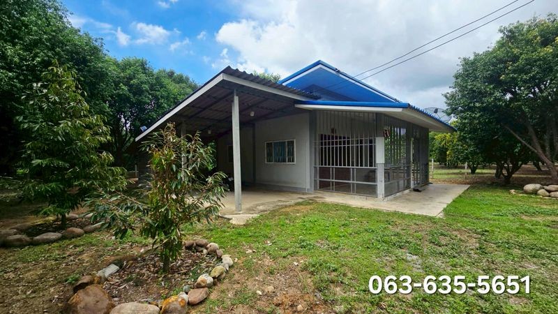 ขายบ้านสวนทุเรียน ใกล้วัดมณีวงศ์ ต.ดงละคร อ.เมืองนครนายก โฉนดครุฑแดงพร้อมโอน อยู่แหล่งชุมชนเดินทางสะดวก