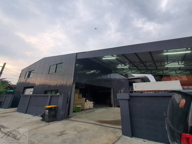 T26-631 ขาย บ้าน - ห้องนอน 2 ห้อง ห้องน้ำ 3 ห้อง ใกล้กับ ใกล้สโมสรตำรวจ โรงแรมรามาการ์เด้นส์ ชั้นทั้งหมด 2 ชั้น