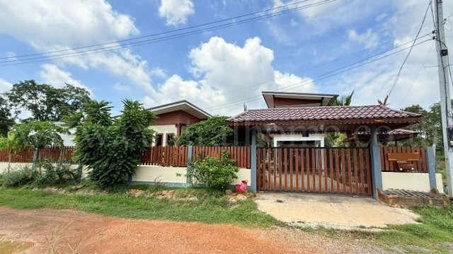 บ้านเดี่ยว 100 ตารางวา ปลูกบนเนินเขา หนองยาว เมืองสระบุรี บ้านสวยพร้อมอยู่ ราคาถูก