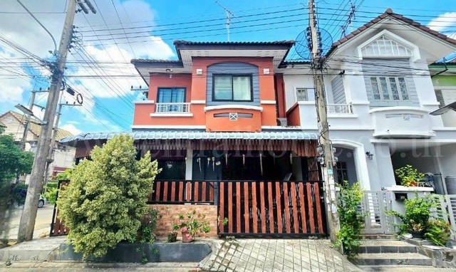 ทาวน์โฮม บ้านวรางกูล รังสิต - คลองสาม พร้อมอยู่ ราคาถูก ใกล้ MRT สถานีรังสิต