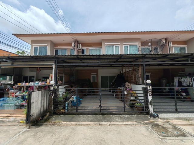 ขายทาวน์เฮ้าส์หมู่บ้าน ปรียาวุฒิ 331 (เดิม ม.เศรษฐสิริ 331-ปากร่วม) บ่อวิน ศรีราชา ชลบุรี