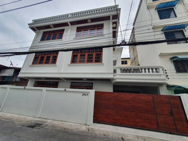 2277 ให้เช่า ทาวน์เฮ้าส์ ทาวน์โฮม ซอยเจริญนคร 34,40 ห้องนอน 4 ห้อง ห้องน้ำ 3 ห้อง 45000 บาทต่อเดือน ชั้นทั้งหมด 3 ชั้น