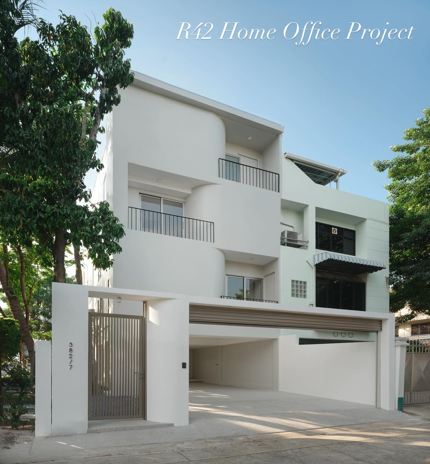 ขายโฮมออฟฟิศ รัชดา 42 3ชั้น ขนาดที่ดิน 63 ตร.ว 2 ห้องนอน 6 ห้องน้ำ