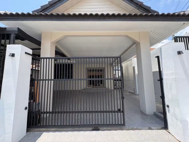 บ้านเดี่ยวพร้อมเข้าอยู่ พัทยาเหนือ - ใกล้เมืองจำลอง & รพ.กรุงเทพพัทยา