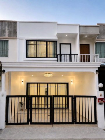 ทาวน์เฮาส์ 2ชั้น รัตากร12 ซอยสยามคันทรีคลับ ใกล้แหล่งชุมชน