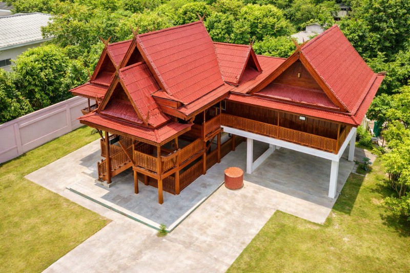 ใกล้เทศบาลตำบลสันปูเลย 900 ม. เชียงใหม่ ดอยสะเก็ด บ้านทรงไทยล้านนา 3 นอน 3 น้ำ ใกล้ รร.บ้านป่าขุย 700 ม. บรรยากาศรีสอร์ตส่วนตัว