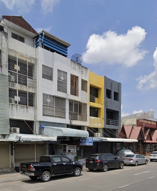 ขายอาคารพาณิชย์ 4 ชั้น ใจกลางเมืองขอนแก่น ทำเล ศูนย์รวมของกิน เดินทางสะดวกเข้า-ออกได้หลายเส้นทาง โทร 0817420943