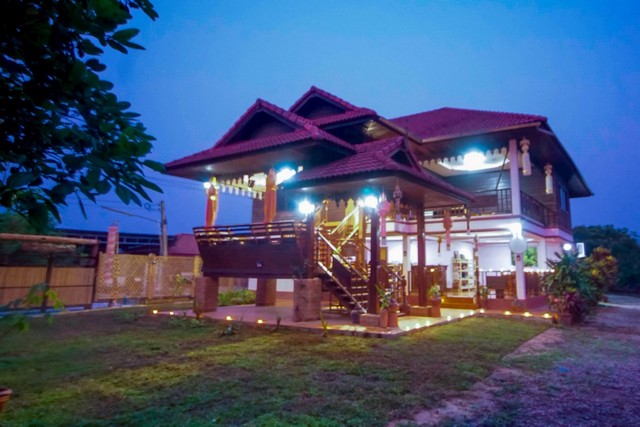 ขายบ้านพัก พร้อมกิจการรีสอร์ทและสวนลำไย อำเภอเมือง จังหวัดลำพูน เนื้อที่ 5 ไร่ 1 งาน 84 ตารางวา(พร้อมใบอนุญาต)