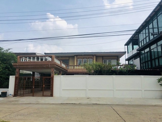 T26-305 ขาย บ้าน - 70 ตร.วา ชั้นทั้งหมด 2 ชั้น ห้องนอน 4 ห้อง ห้องน้ำ 3 ห้อง กรุงเทพ