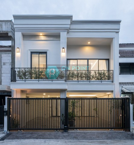 Townhouse in Pridi Panomyong 4 Bedrooms 4 Bathrooms for Rent (C2888)
