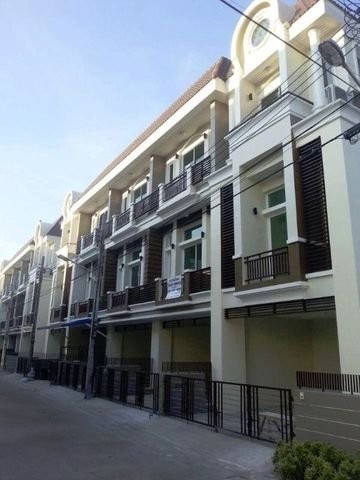 รหัสC7197 ให้เช่าทาวน์โฮม 3ชั้น โครงการพรีเมี่ยมเพลส ลาดพร้าว 101 โพธิ์แก้ว นวมินทร์