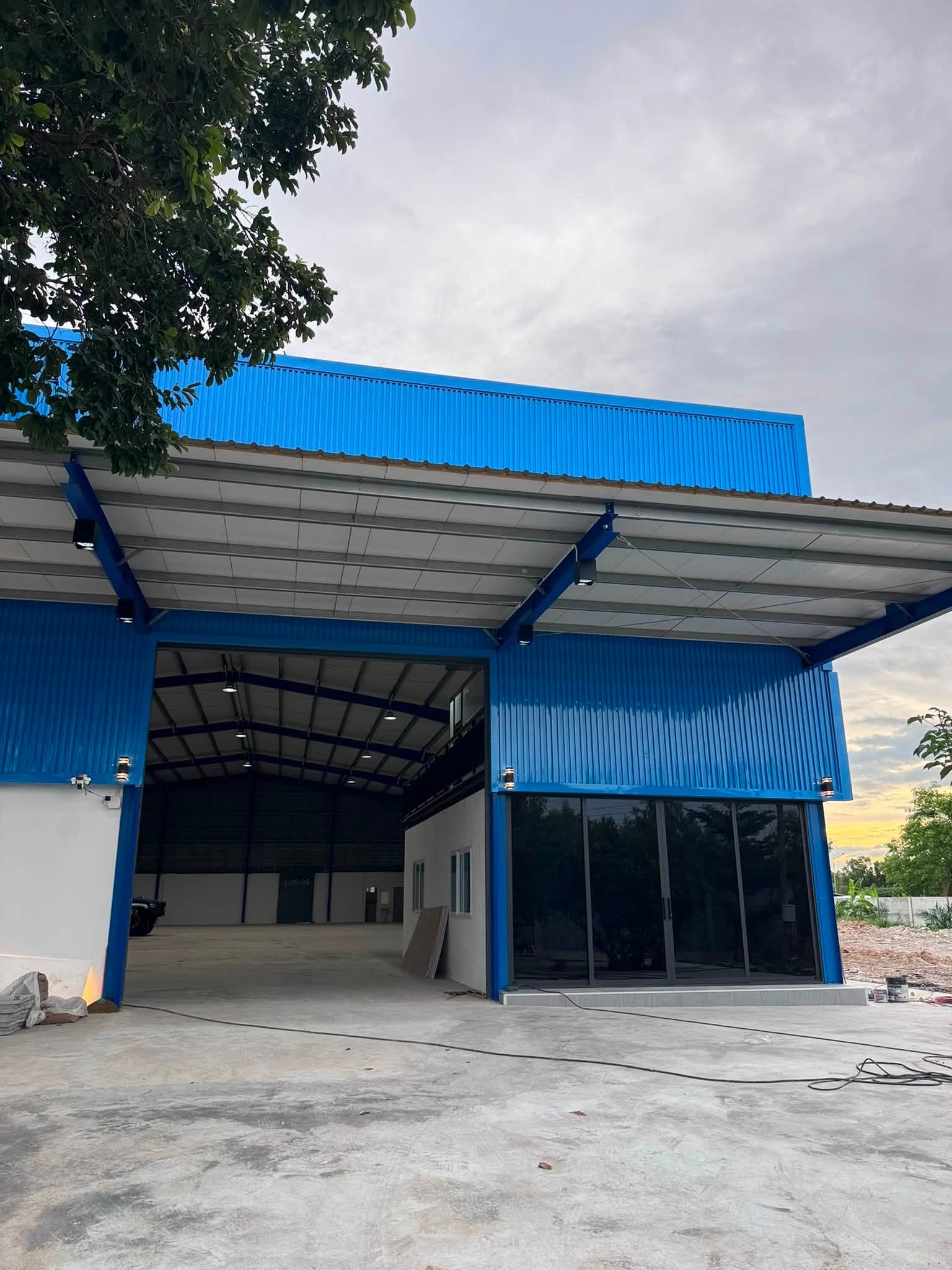 โกดังสร้างใหม่ให้เช่า ทำเลดี คลองหลวง ปทุมธานี ใกล้ตลาดไท
