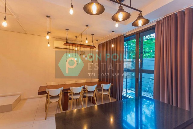 The Park Lane 22 3 Bedrooms 5 Bathrooms for Rent 120,000 Baht (C993)