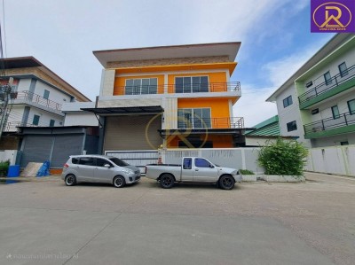 ขายโกดัง/โรงงาน 3 ชั้น พร้อม Home Office และที่พักอาศัย เลิศจังแฟคตอรี่ บางกระดี่ 16 พระราม 2