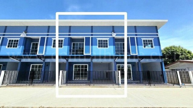 ทาวน์โฮม บ้านใหม่ โครงการถนนเลียบคลองบางเดื่อ (ซอยวัดไพร่ฟ้า) บ้านสวยพร้อมครัว ที่จอดรถ