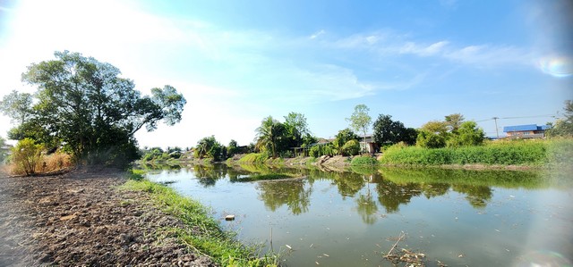 ขายที่ดินติดคลอง 2 ไร่ องครักษ์ คลอง 25 หลัง มศว หน้าน้ำวิวสวย ด้านหน้าติดถนนคอนกรีต เหมาะปลูกบ้านสวน