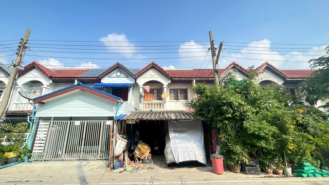 หมู่บ้านจิตรัตนา บางบัวทอง - สุพรรณบุรี จ.นนทบุรี ขายทาวน์เฮ้าส์ 2 ชั้น ราคาเบาๆ พร้อมอยู่!