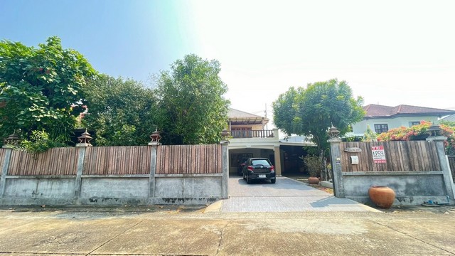 หมู่บ้านมณียา 3 ท่าอิฐ 125.9 ตร.วา หลังใหญ่ พร้อมสวนร่มรื่นและความเงียบสงบเป็นส่วนตัว