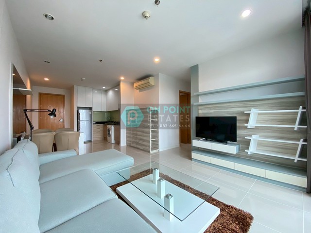 Circle Condominium 2 Bedrooms 2 Bathrooms for Rent (A2702)