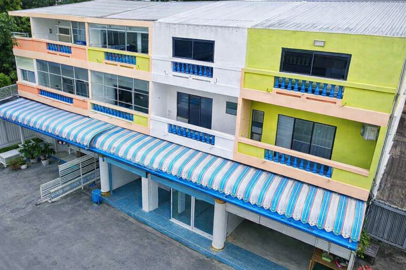 อาคารพาณิชย์ 3 ชั้น 4 นอน กาญจนบุรี บ้านใต้ สะพานข้ามแม่น้ำแคว แม่กลอง 3 น้ำ ขนาด 24 ตร.ว.288 ตร.ม.1จอดรถ ใกล้ตลาดชุกโดน 300 ม.