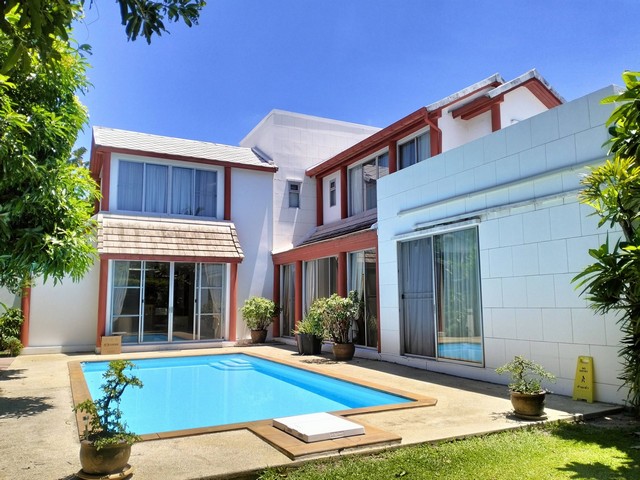 ให้เช่าบ้านเดี่ยว Pool villa 200 ตรว. 4 ห้องนอน ซอยศูนย์วิจัย ร่มรื่น เงียบสงบ ใกล้โรงพยาบาลกรุงเทพ