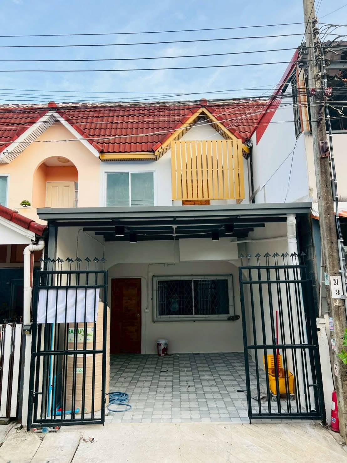 ขายถูกมาก!! ทาวน์โฮม 2 ชั้น รีโนเวทใหม่ ของแถมเยอะ ซ.รามอินทรา 117 ทำเลทอง ใกล้รถไฟฟ้า ห้างแฟชั่นฯ